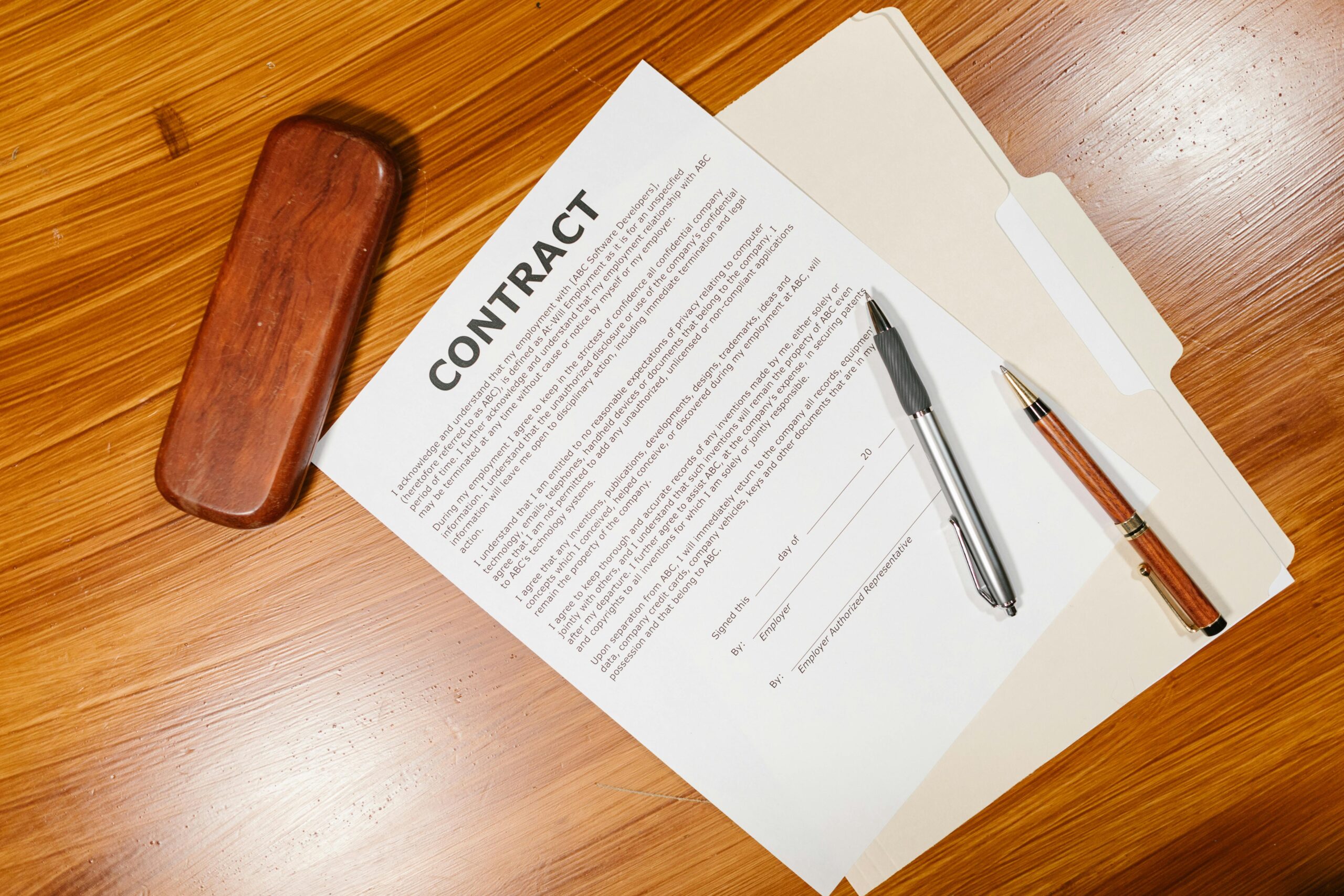 Pacte d’associés : pourquoi il est indispensable entre cofondateurs